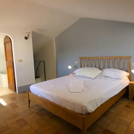 Scappo In Umbria, L'affaccio