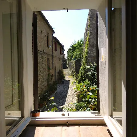 Scappo In Umbria, L'affaccio Apartamento