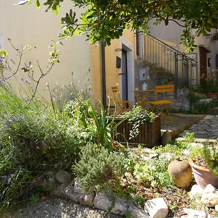 Scappo In Umbria, L'affaccio Amelia